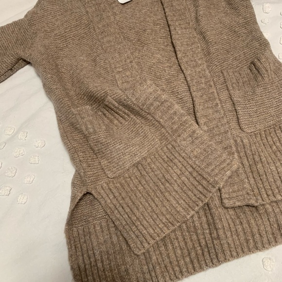 Old Navy cardigan - Picture 3 of 6